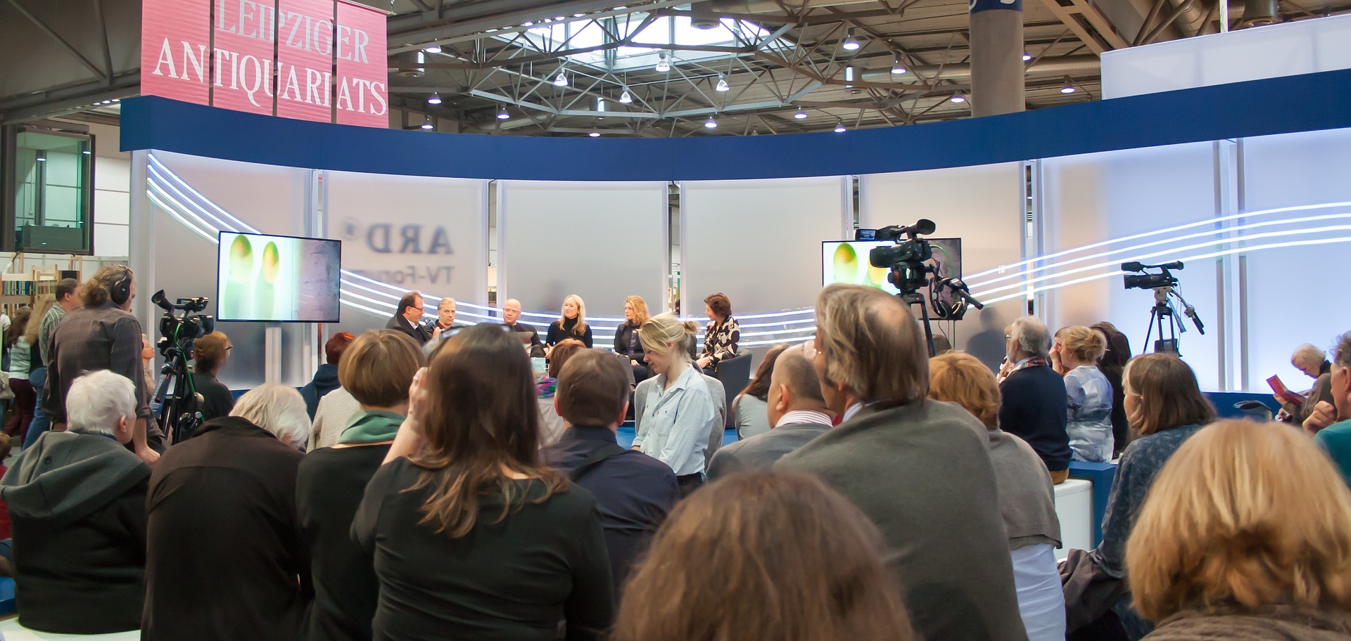 book-fair-678261_1920